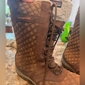 Patagonia size 10 waterproof lined boots